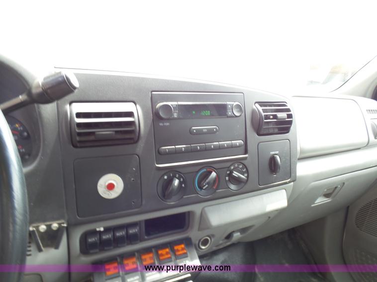 image for item L7065 2007 Ford F450 Super Duty XL dump flatbed truck