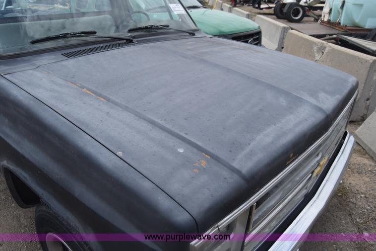 image for item K6546 1985 Chevrolet 10 pickup truck