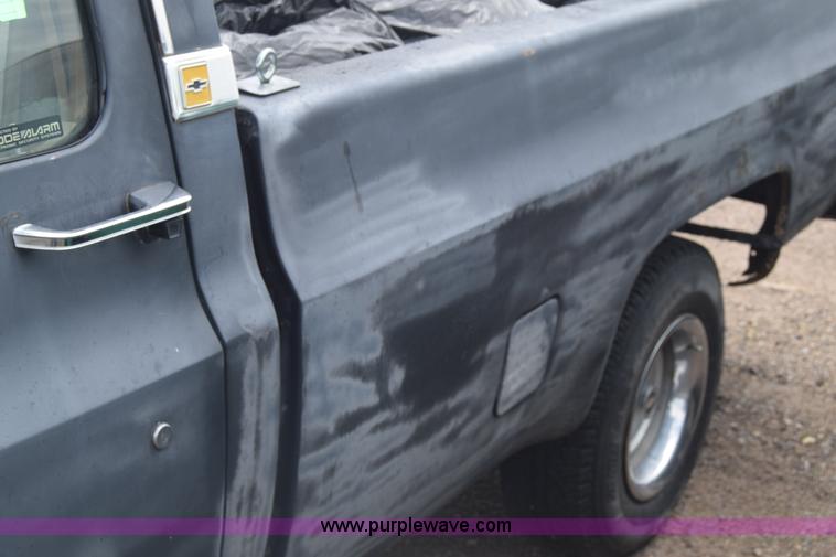 image for item K6546 1985 Chevrolet 10 pickup truck