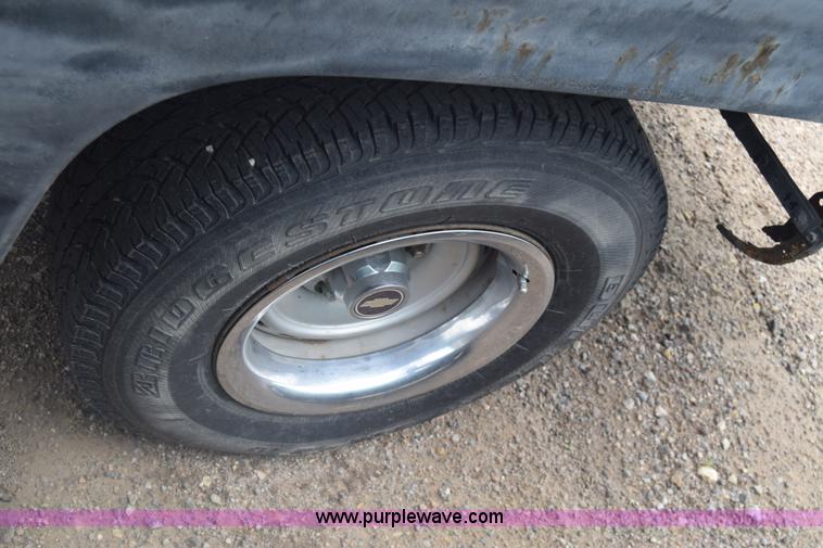 image for item K6546 1985 Chevrolet 10 pickup truck