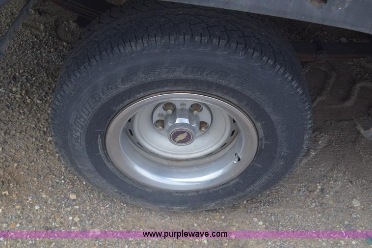 image for item K6546 1985 Chevrolet 10 pickup truck