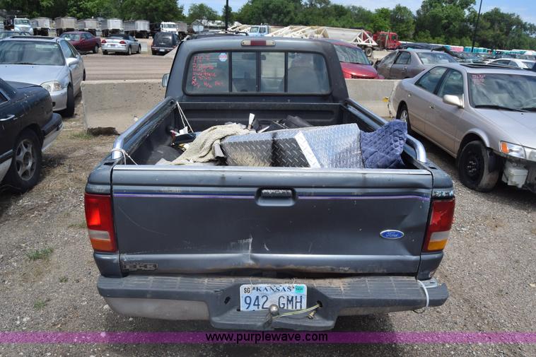 image for item K6550 1993 Ford Ranger pickup truck