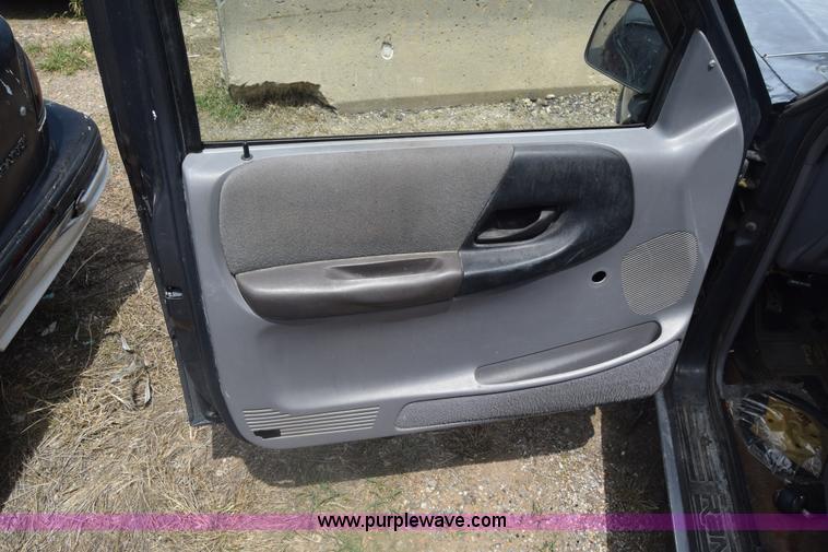 image for item K6550 1993 Ford Ranger pickup truck