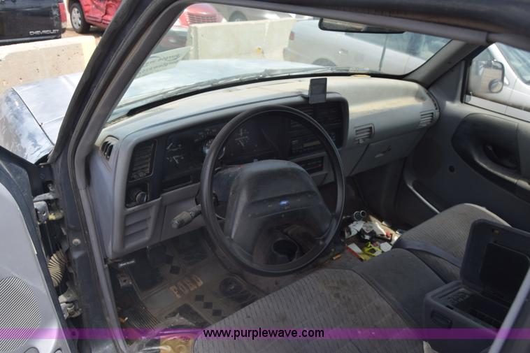 image for item K6550 1993 Ford Ranger pickup truck