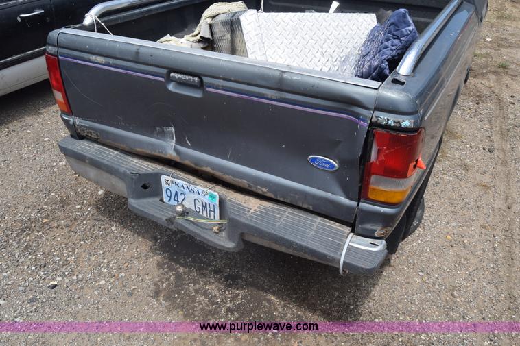image for item K6550 1993 Ford Ranger pickup truck