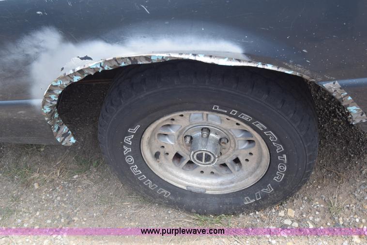 image for item K6550 1993 Ford Ranger pickup truck