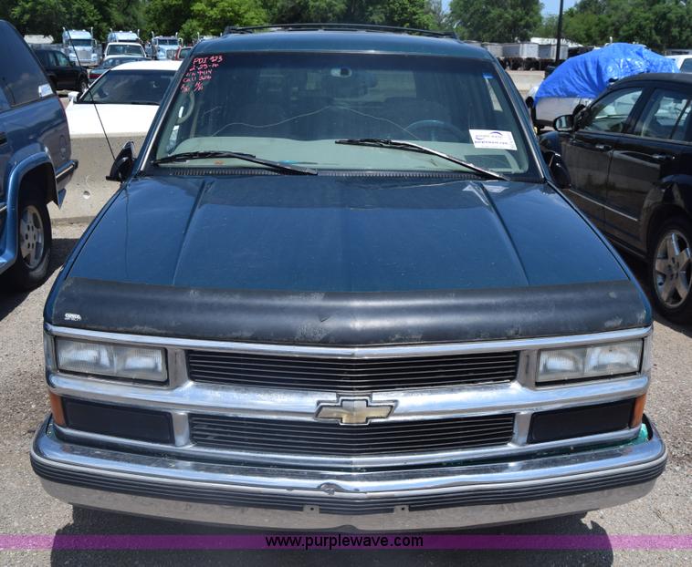 image for item K6551 1997 Chevrolet Tahoe SUV