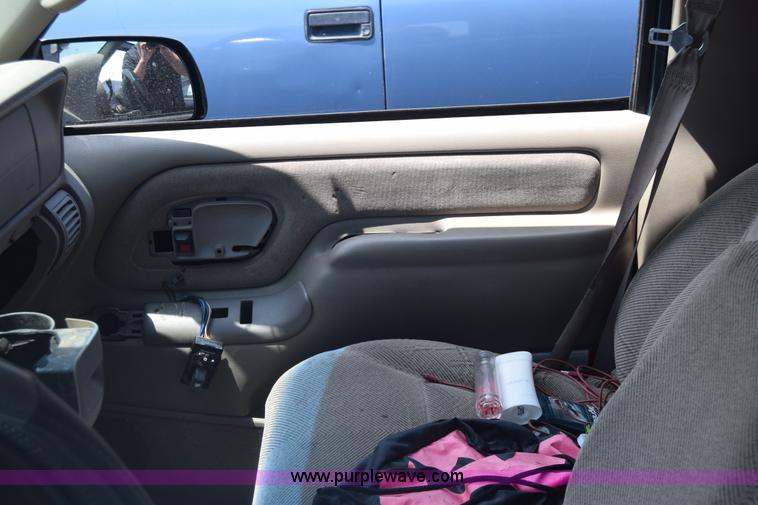 image for item K6551 1997 Chevrolet Tahoe SUV