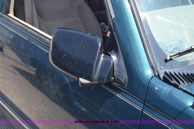 image for item K6551 1997 Chevrolet Tahoe SUV