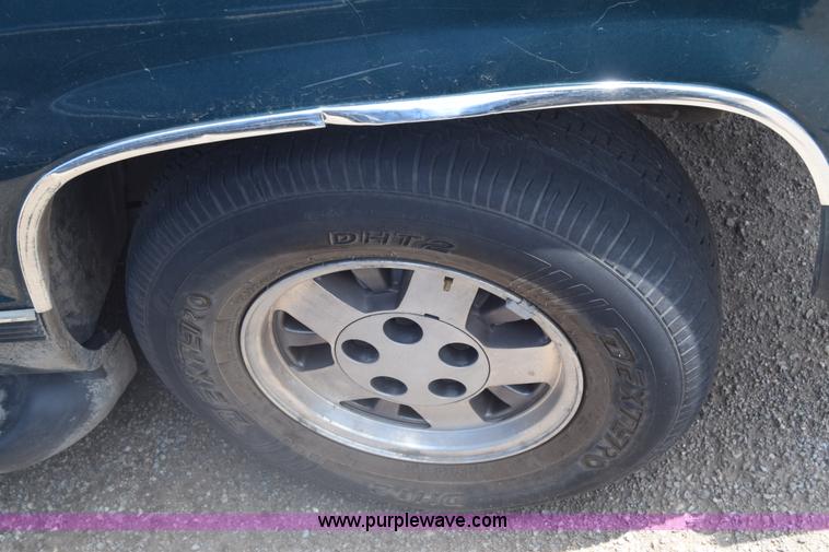 image for item K6551 1997 Chevrolet Tahoe SUV