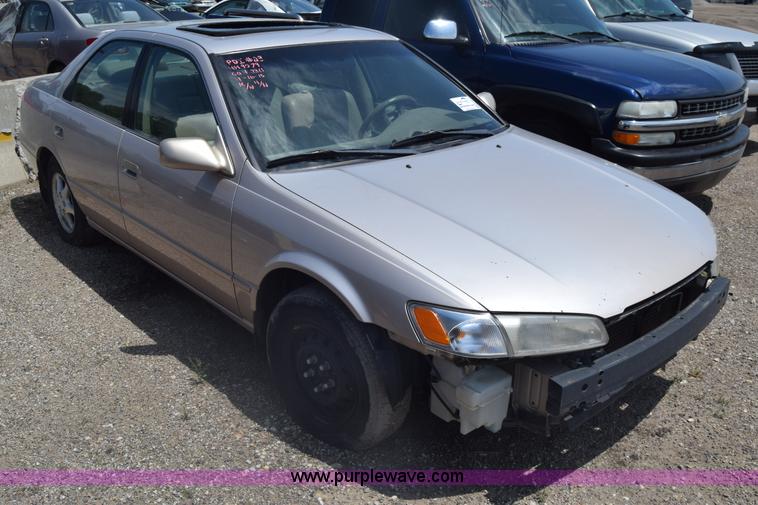image for item K6552 1997 Toyota Camry