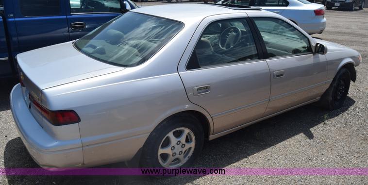 image for item K6552 1997 Toyota Camry