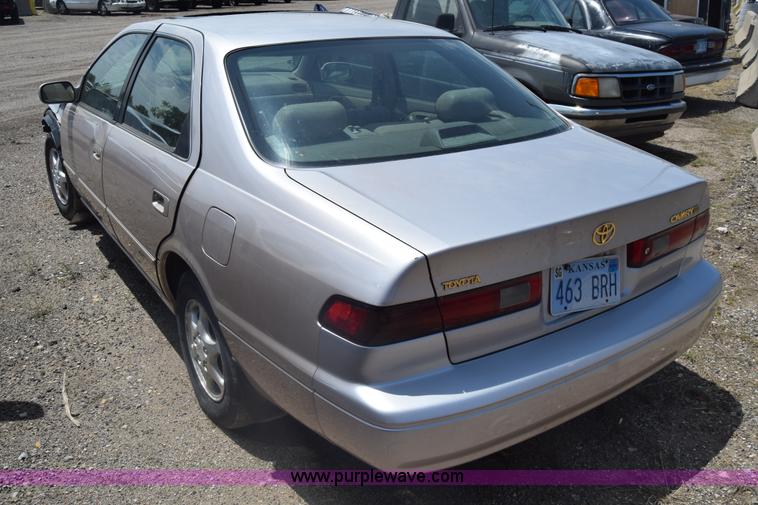 image for item K6552 1997 Toyota Camry