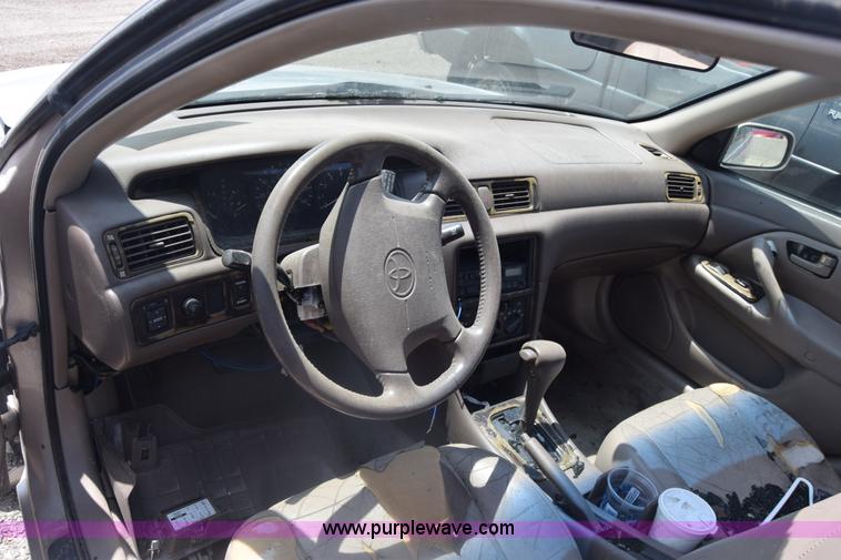 image for item K6552 1997 Toyota Camry