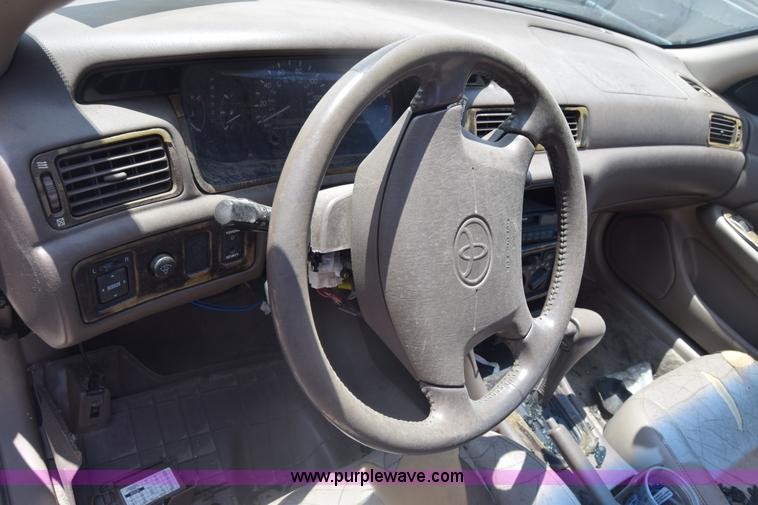 image for item K6552 1997 Toyota Camry