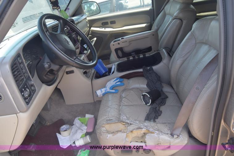 image for item K6553 2000 Chevrolet Suburban K1500 SUV