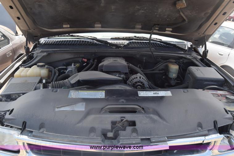 image for item K6553 2000 Chevrolet Suburban K1500 SUV