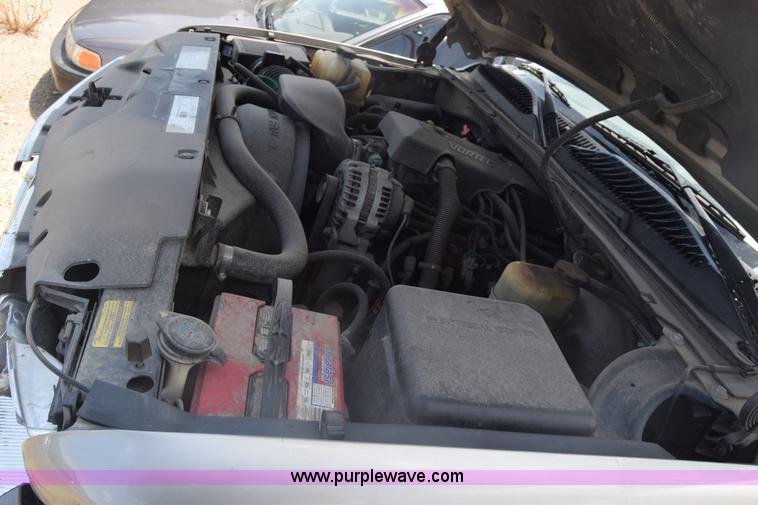 image for item K6553 2000 Chevrolet Suburban K1500 SUV