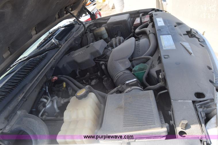 image for item K6553 2000 Chevrolet Suburban K1500 SUV