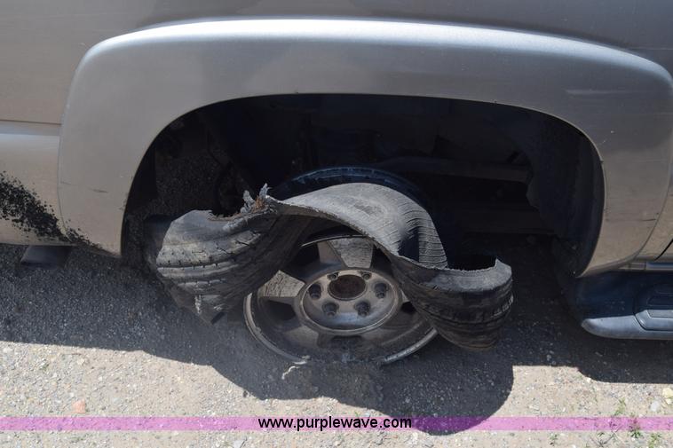 image for item K6553 2000 Chevrolet Suburban K1500 SUV