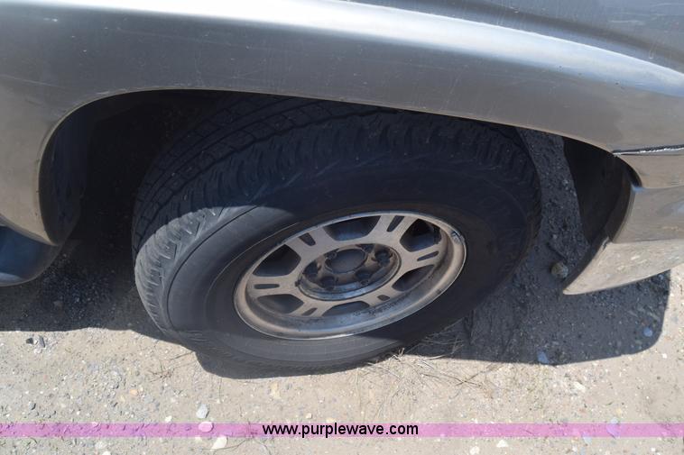 image for item K6553 2000 Chevrolet Suburban K1500 SUV