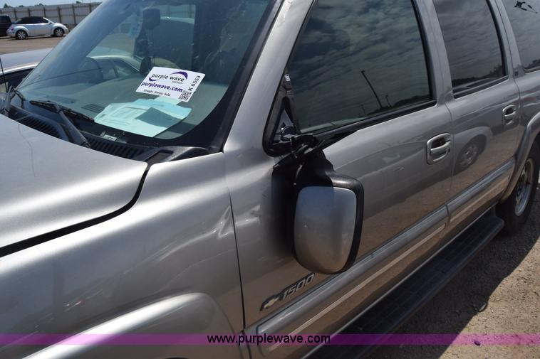 image for item K6553 2000 Chevrolet Suburban K1500 SUV
