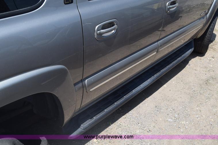 image for item K6553 2000 Chevrolet Suburban K1500 SUV