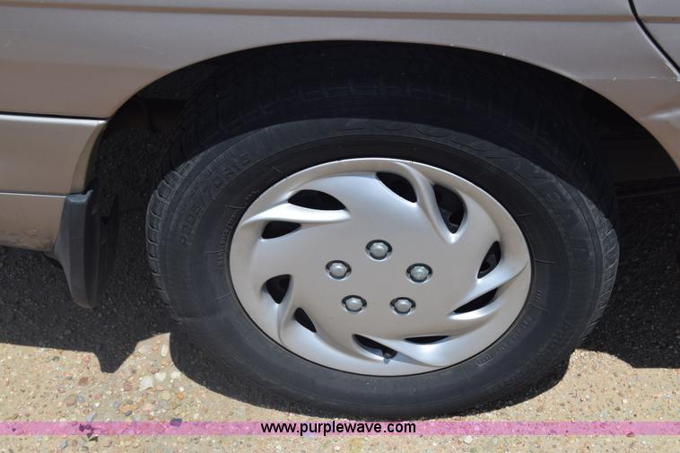 image for item K6557 1996 Ford Windstar van