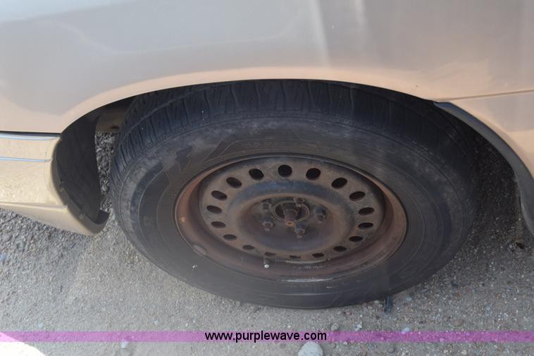 image for item K6557 1996 Ford Windstar van