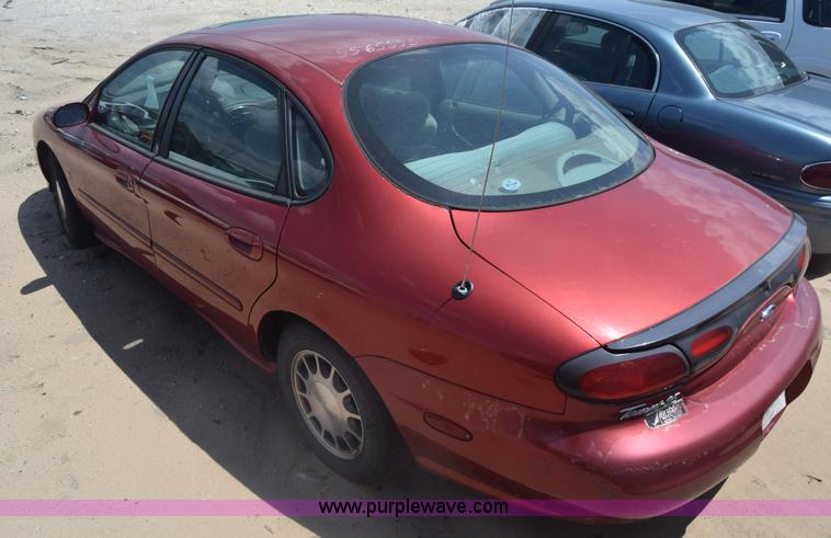 image for item K6561 1999 Ford Taurus
