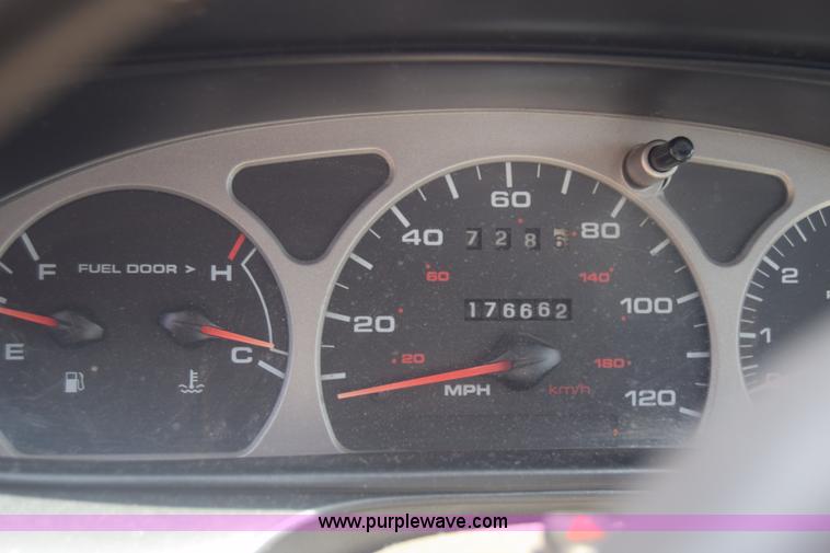 image for item K6561 1999 Ford Taurus