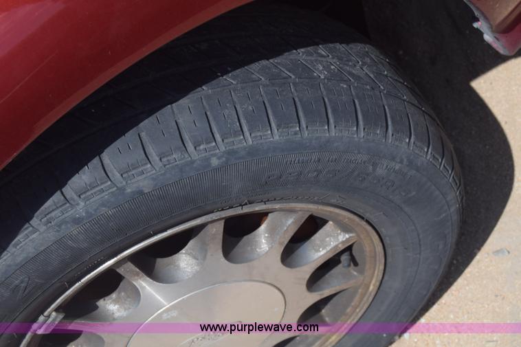 image for item K6561 1999 Ford Taurus