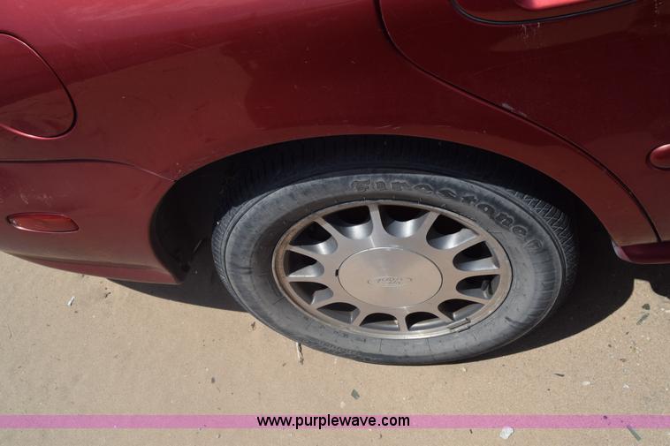 image for item K6561 1999 Ford Taurus