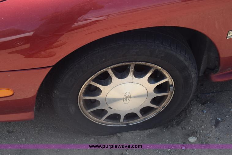 image for item K6561 1999 Ford Taurus