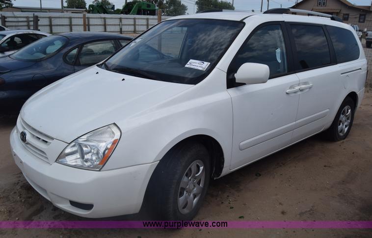 image for item K6563 2010 Kia Sedona