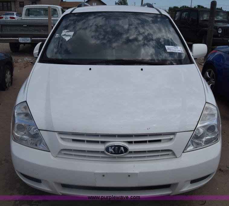 image for item K6563 2010 Kia Sedona