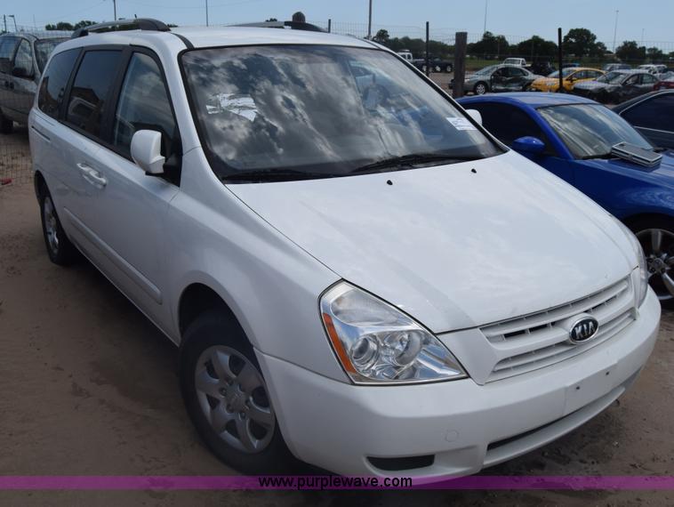 image for item K6563 2010 Kia Sedona