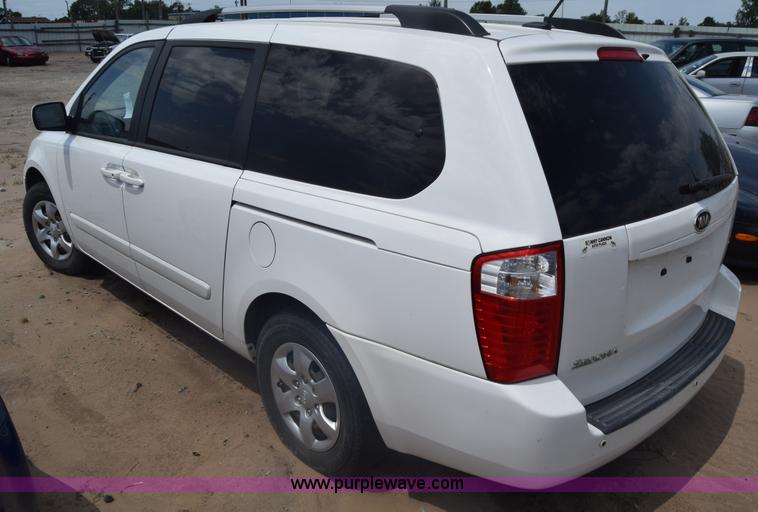 image for item K6563 2010 Kia Sedona