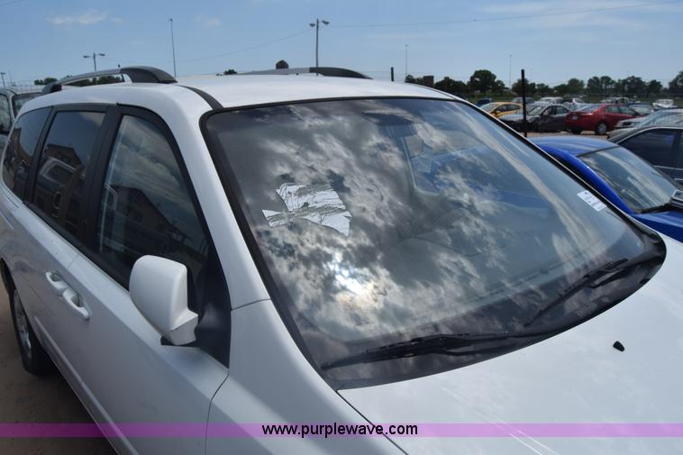 image for item K6563 2010 Kia Sedona