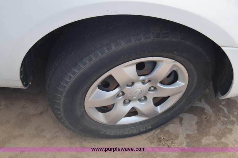 image for item K6563 2010 Kia Sedona