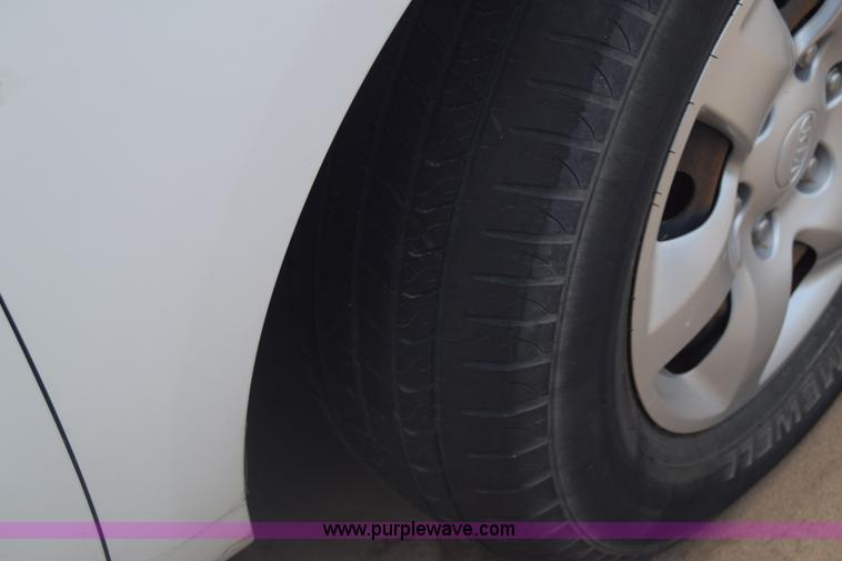 image for item K6563 2010 Kia Sedona