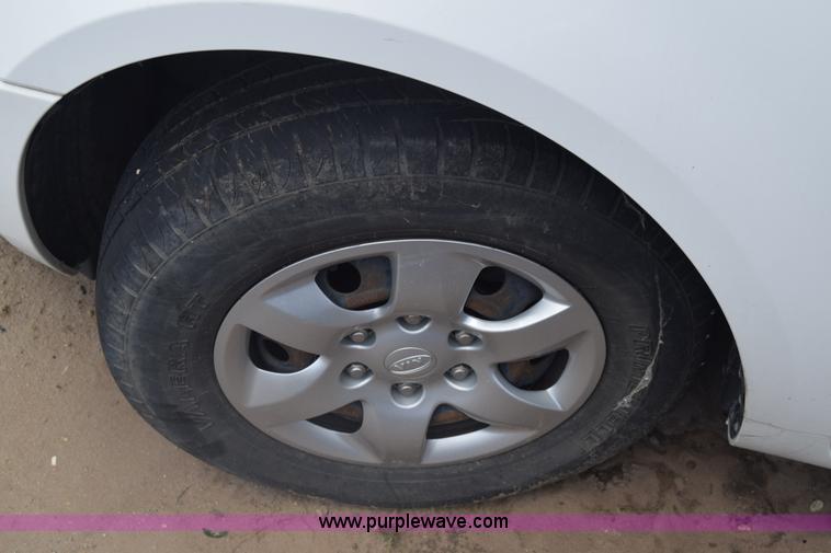 image for item K6563 2010 Kia Sedona