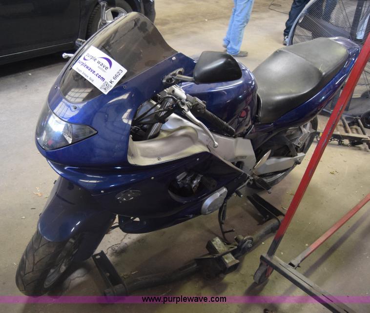 image for item K6623 1997 Yamaha motorcycle