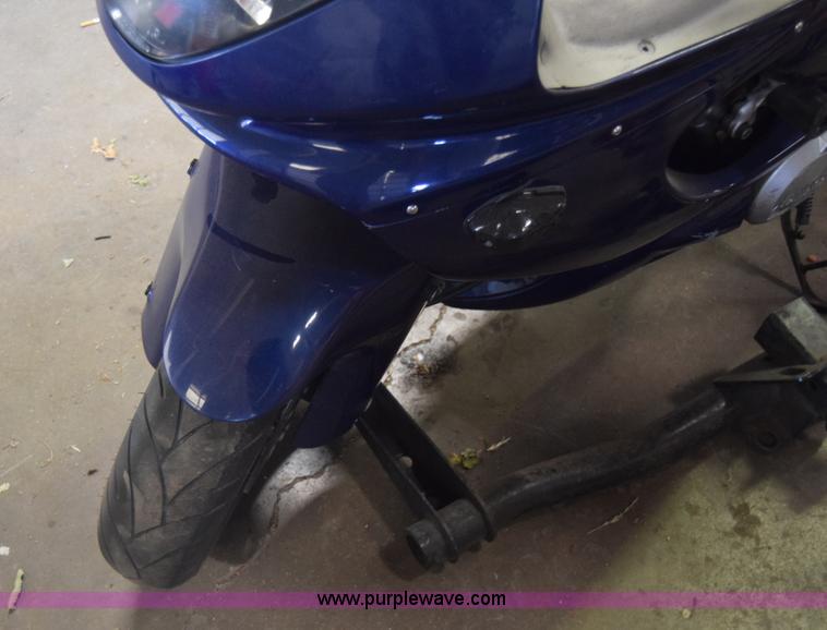 image for item K6623 1997 Yamaha motorcycle