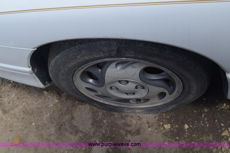 image for item K6692 1995 Saturn SC SC2