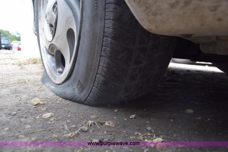 image for item K6692 1995 Saturn SC SC2