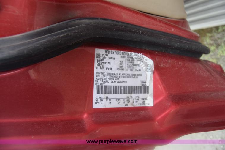 image for item K7350 2000 Ford Expedition SUV