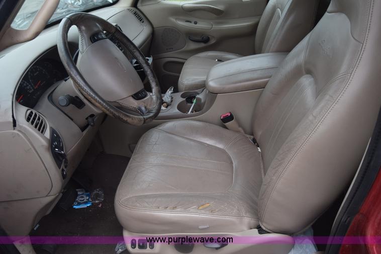 image for item K7350 2000 Ford Expedition SUV