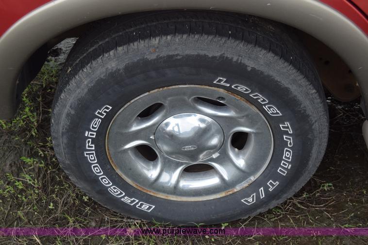 image for item K7350 2000 Ford Expedition SUV