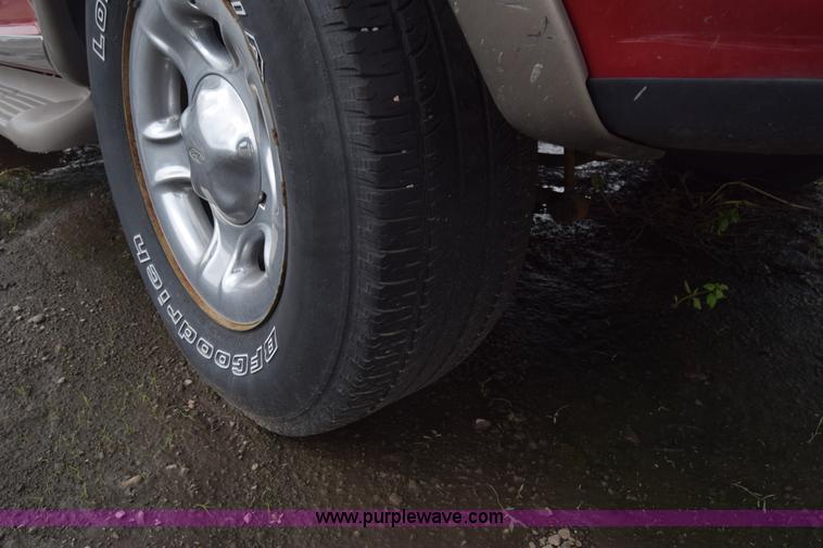 image for item K7350 2000 Ford Expedition SUV